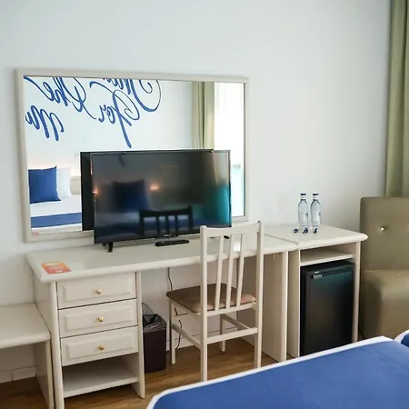 Lloret Vibe Affiliated By Fergus (adults Only) 4* Lloret de Mar