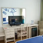 Lloret Vibe Affiliated By Fergus (adults Only) 4* リョレート・デ・マル